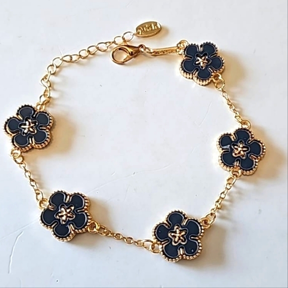 NIB Gold plated five petal navy blue flowers double sided bracelet - Picture 4 of 5